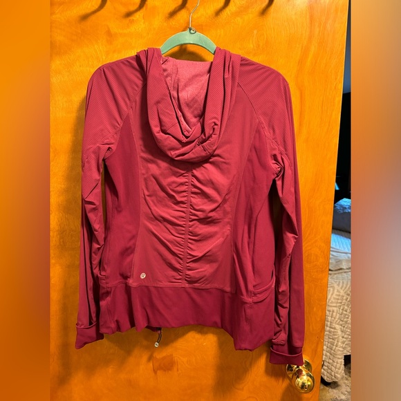 2 in 1 Lululemon Athletic Jacket | Size 8 | Reversible! - Picture 2 of 5